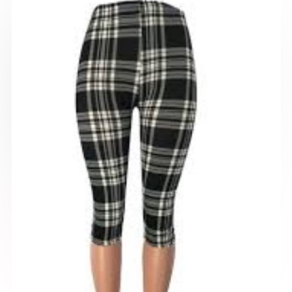 NIP Lildy High Waist Red+White & Blue Super Soft Plaid Capri Leggings Size L-2XL - Picture 3 of 11